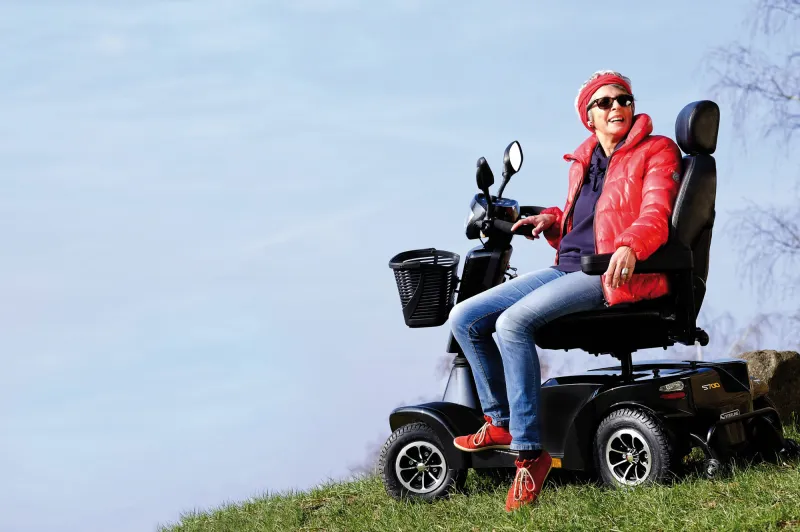/content/image/Products/Scooters/Road/S700/gallery-s700-mobility-scooter-lifestyle2.webp